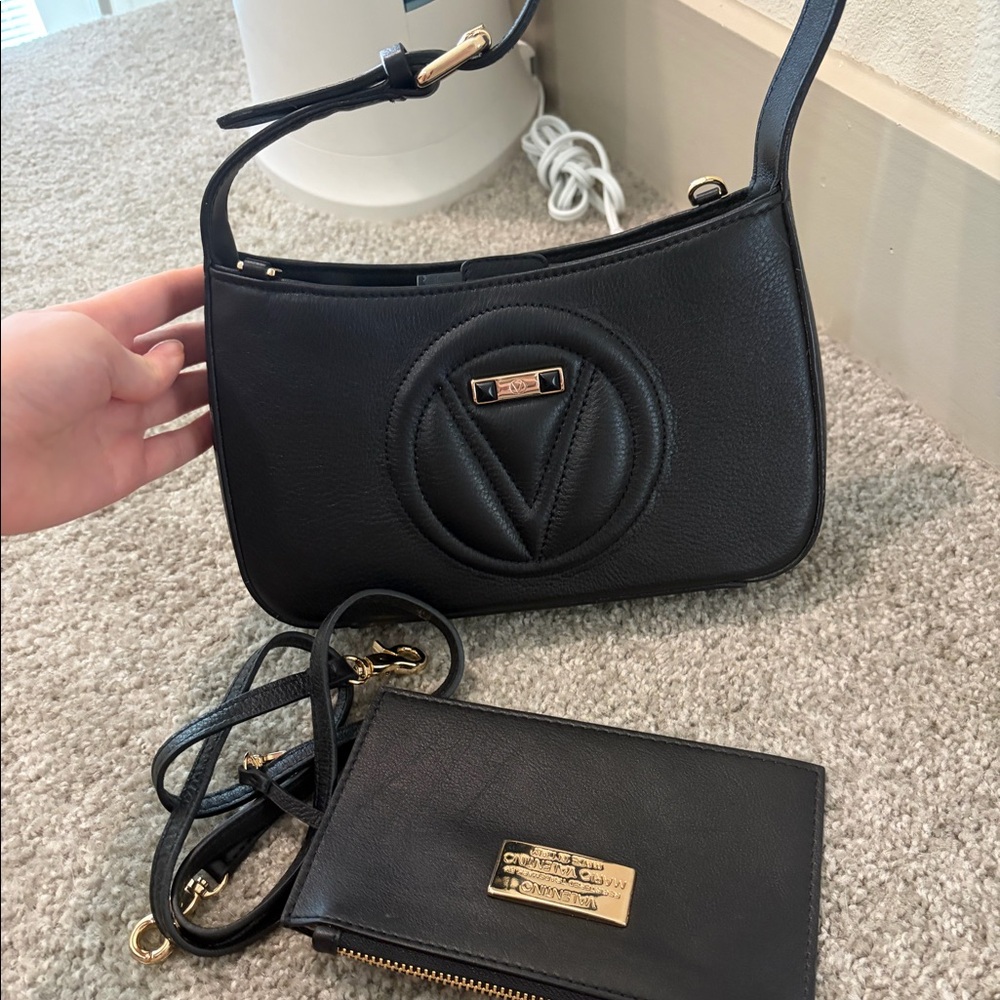 Valentino by Mario Valentino Kai signature shoulder bag black